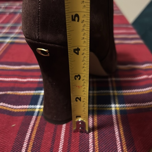 Brand New, Never Wore Coach size 9B Carter Suede Bootie (Maple) - Picture 8 of 9